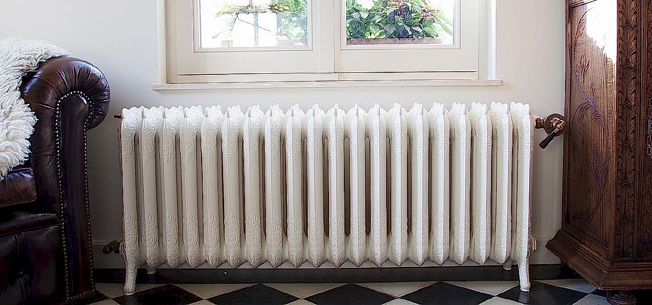 Установка чугунной батареи